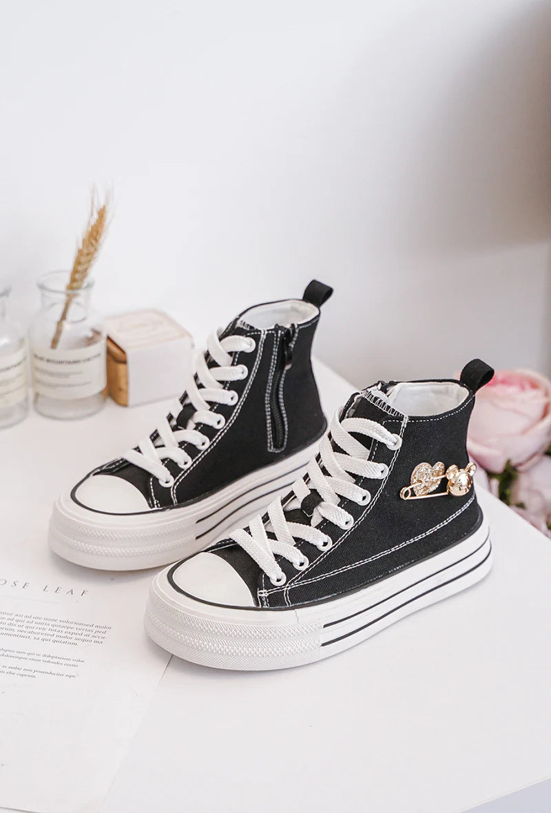 Baskets Montantes Enfant – Chaussures Enfant – Noir – Style Urbain avec Détail Doré