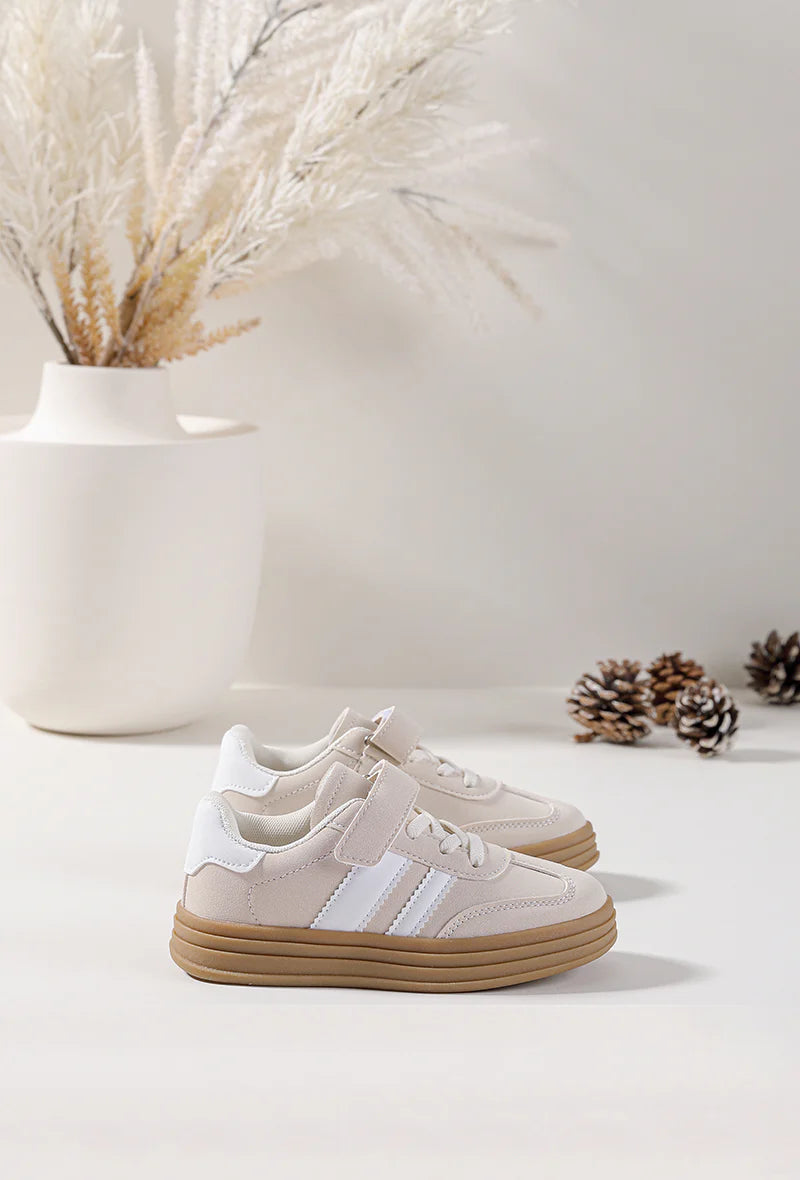 Baskets Enfant Beige à Bandes Blanches – Semelle Épaisse Camel – Chaussures Enfant
