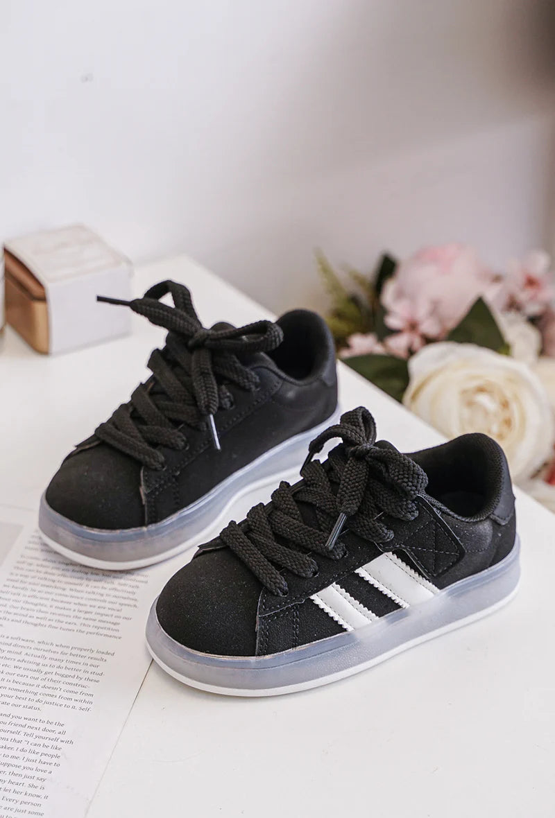 Baskets Enfant Lumineuses à Lacets – Chaussures LED Enfant – Confortables et Légères – Noir