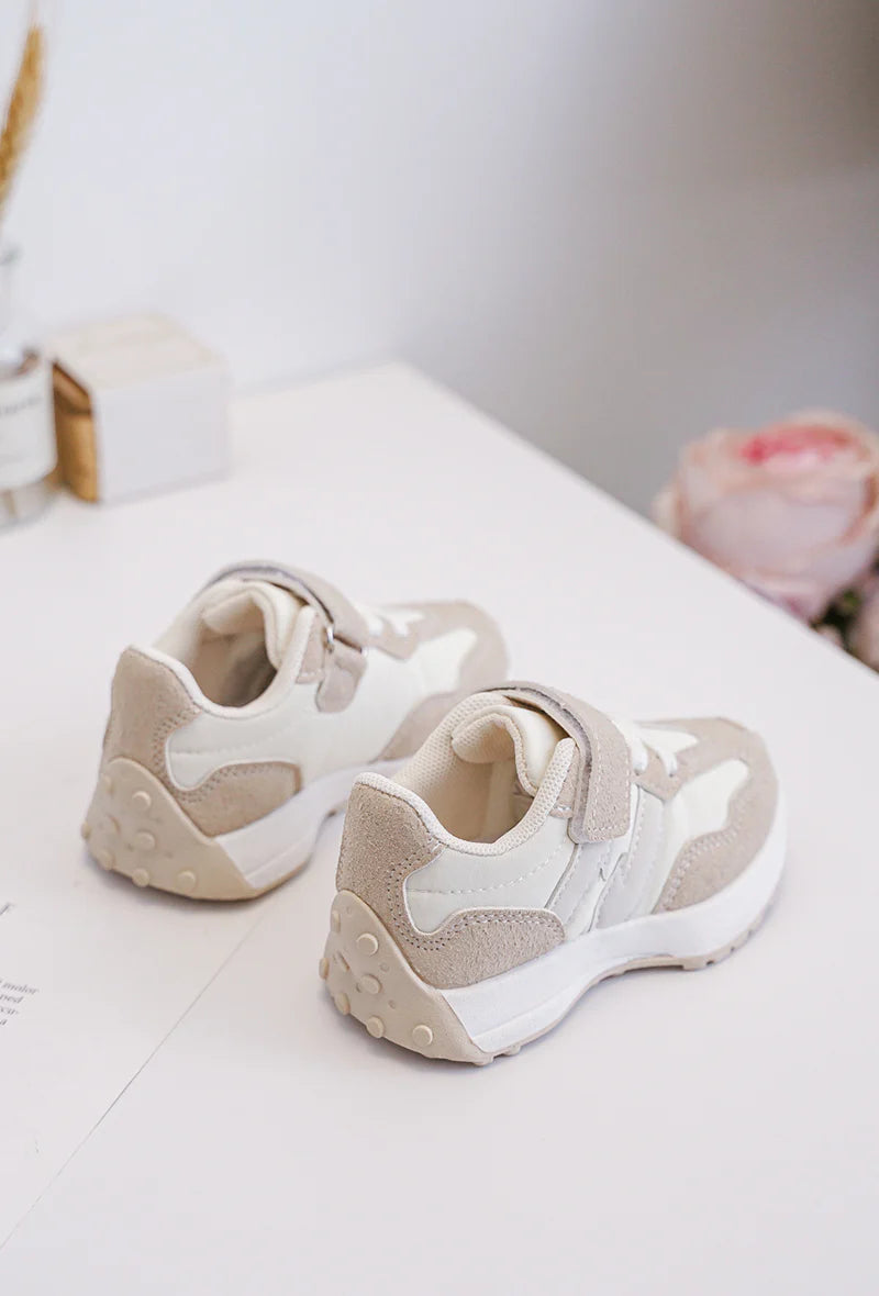 Baskets Enfant à Scratch – Chaussures Sport Enfant – Confortables et Légères – Beige et Blanc
