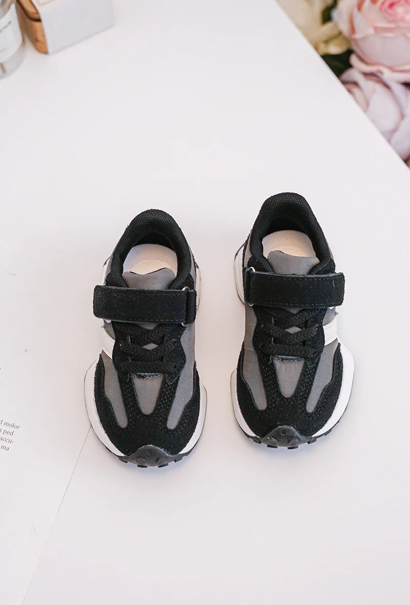 Baskets Enfant à Scratch – Chaussures Sport Enfant – Confortables et Légères – Noir et Gris